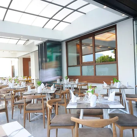 Atrium Ambiance (adults Only) 레팀노