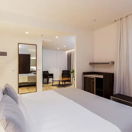 Hotel Atrium Ambiance 4*